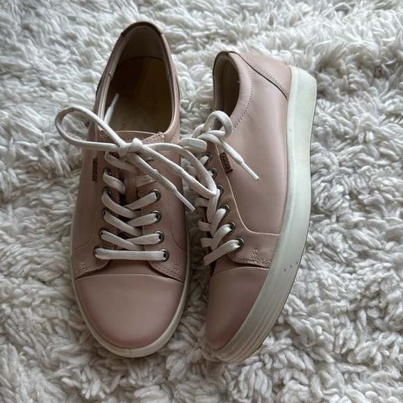 Ecco‎ Soft Lace Ups - Picture 3 of 7
